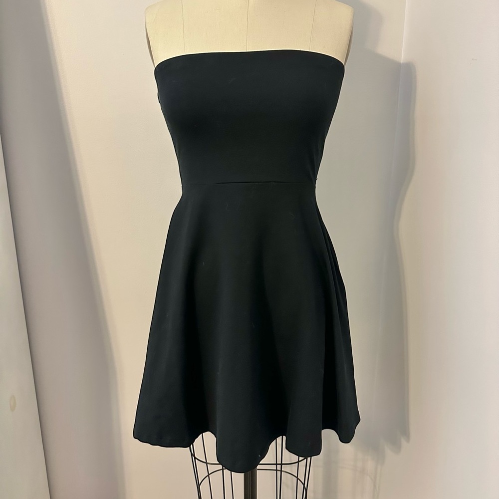 EXPRESS Women’s Strapless Black Dress
